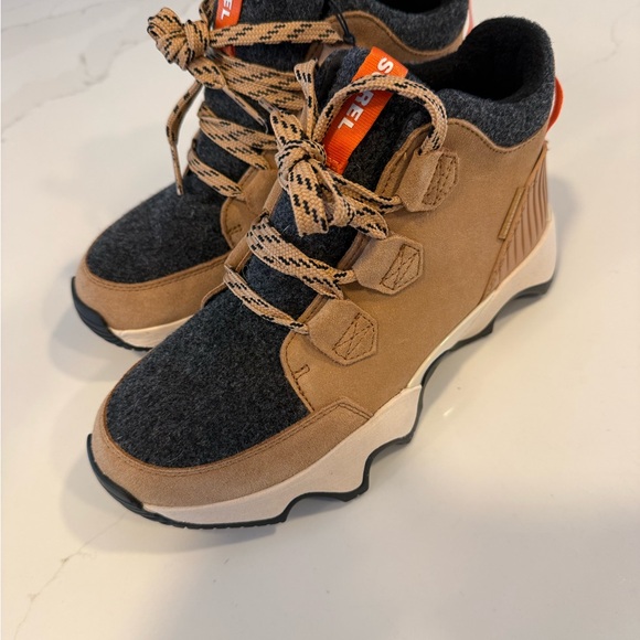 Sorel Women’s Kinetic Impact Caribou Plus Waterproof Boot (NWT) Size 8 - Picture 4 of 7